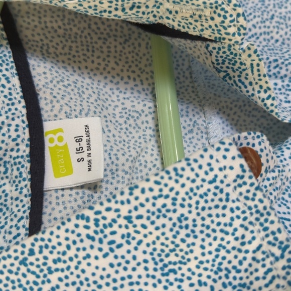 Crazy 8 Boys Button-down Short-Sleeve Cotton Shirt Wood Buttons Dots Size S 5/6 - Picture 2 of 4